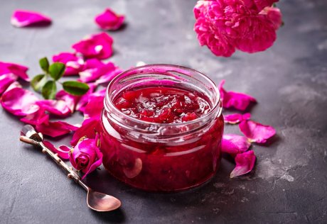 Как правильно сделать розовую воду из лепестков роз